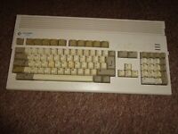 LOFT FIND COMMODORE AMIGA A1200 CONSOLE COMPUTER  GOOD CONDITION